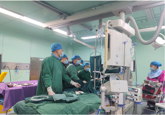 娄底市中心医院完成全市首例经导管主动脉瓣“瓣中瓣”置换术